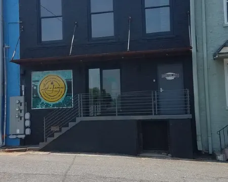 Historic Downtown Morganton Loft  w/ Original 1900's Charm/Walk/Shop/Dine Hotels in Morganton