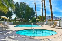 Stunning Mountain Views on Golf Course in Rancho Las Palmas Country Club! - Bjergudsigt
