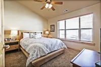 5Br Family Retreat! - Mountain Views! - 1 Mile to Slopes and Shops!