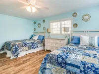 A+Beach Access! 3BR/2BA-1,600sq ft! 100 ft from beach! fenced yard- 5!
