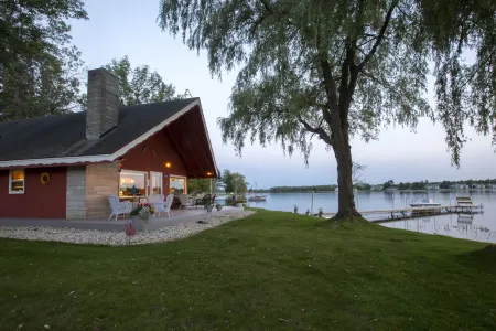 Door County's Chalet On The Shore