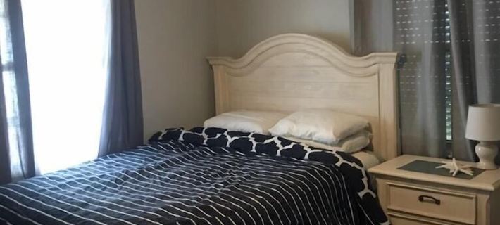Beach Retreat - OceanFront Cottage Hotels in Kitty Hawk