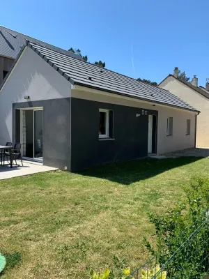 Bright house 150 meters from the beach Hotels near Phare de Carteret