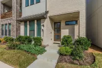 Contemporary Home with Office, Centrally Located Hotels near Edible Arrangements