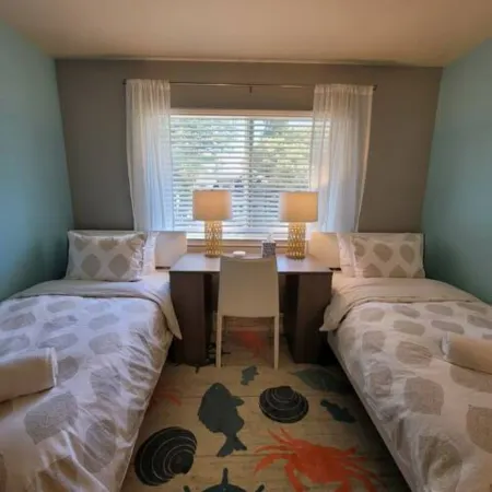 Modern Tropical Vacation Home, Palo Alto/Stanford #655 Отели рядом с достопримечательностью «The Museum of American Heritage»