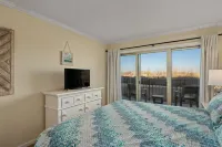 Your Very Own Writer's Retreat Awaits You! Directly on Ocean & Well Stocked!