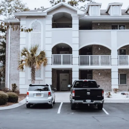 1ST Floor 2 Bdrm 2 Bath Outdoor Pool/Indoor Pool and Hot Tub