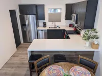Adventure Basecamp: Newly Built Retreat steps from Downtown Victor Hotels in Victor