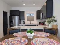 Adventure Basecamp: Newly Built Retreat steps from Downtown Victor
