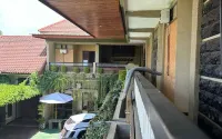 Hary's Homestay Hotels in Kademangan