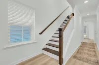 Sept Sale! 15 Min to Downtown-Large Home 5 Min from Park Circle! Pet Friendly