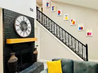 House 3-bedroom 2,5 Baths FREE Garage Parking with WiFi and AC, Washer, Dryer