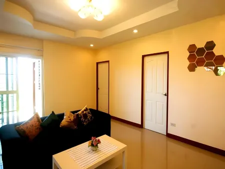 Baan Nannapas Отели рядом с достопримечательностью «Wat Khao Phaeng Ma»