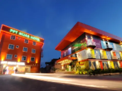 โรงแรมพีทีที มูอาร์ โรงแรมในมัวร์