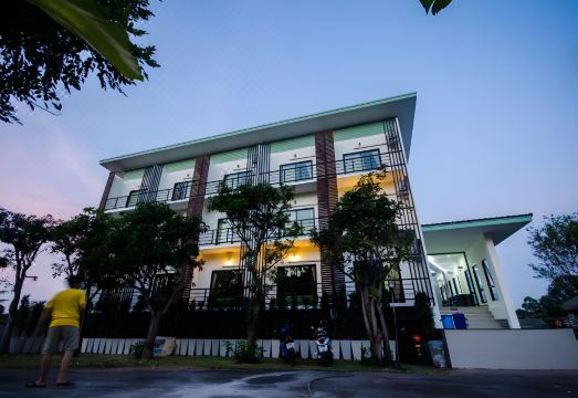 5. 수니 부티크 호..