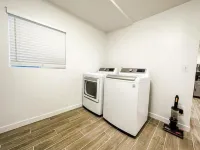 Quiet Private Home Near SLC DT For Multi-Family