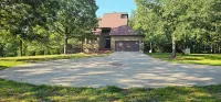 Secluded 3 bedroom retreat on Lake Thurmond/Hill with a private dock.