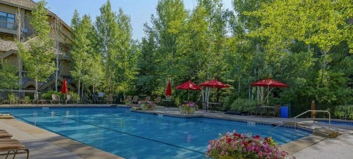3 Bedroom Condo Just Steps From Arrowhead Lift Hotels in Edwards