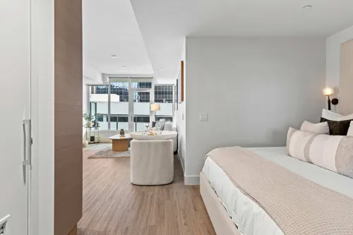 NEW Downtown Luxe King Suite | Sauna & Pool Access