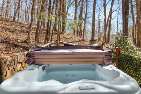 Red Maple Retreat - entire property