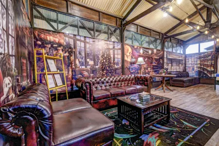 The Terrace by Kava Stay Отели рядом с достопримечательностью «Taman Kupu-Kupu Cihanjuang»