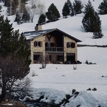L'Ovella Negra Mountain Lodge