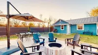 Lupita’s Casita Cozy, Spacious Yard, Sleeps 10, Pets OK, Fire Pit & Patio - Wi-Fi