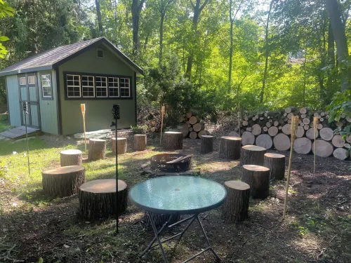 PSU Spacious Home. Free Parking, WiFi, Back Yard. Hotels in Pleasant Gap