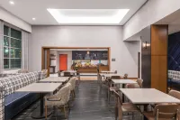 ハンプトン イン & スイーツ フォート ウェイン ダウンタウン