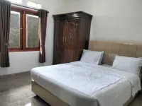 Rumah Lumbung Odreys Hotels in Cicurug