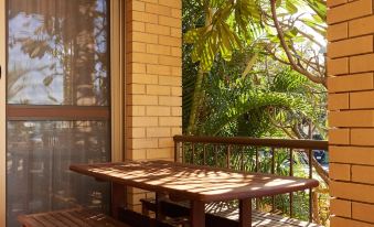 Little Palms by Burleigh Letting Co
