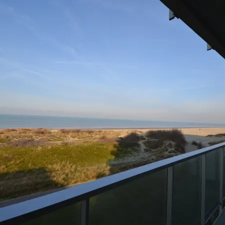 Studio by the Sea in Belgium with Beach Access