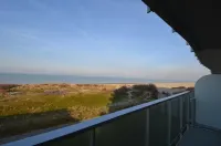 Studio by the Sea in Belgium with Beach Access - Ocean View