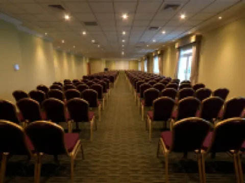 奇廉迭戈阿爾馬格羅酒店 迪吉因省酒店