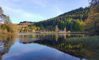 Crinan Canal Cottage No8