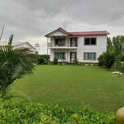 Luxsugero Farms Hotel Exterior