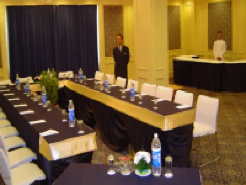 La Place Sarovar Portico Lucknow Hotels in Lucknow