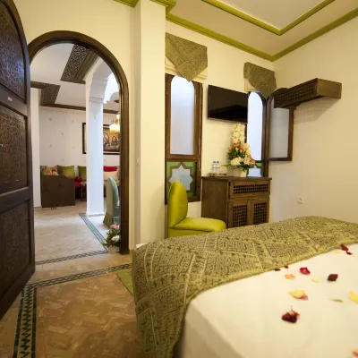 Dar Yasmine Hoteles cerca de Tanger Ville Railway Station