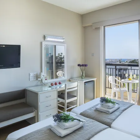 Pavlo Napa Beach Hotel Отели рядом с достопримечательностью «Монастырь Айя Напа»