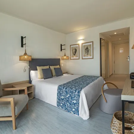 Hotel Cabogata Jardín