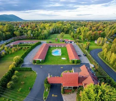 Hotel Motel Bonsoir Отели рядом с достопримечательностью «Theatre Palace de Granby»