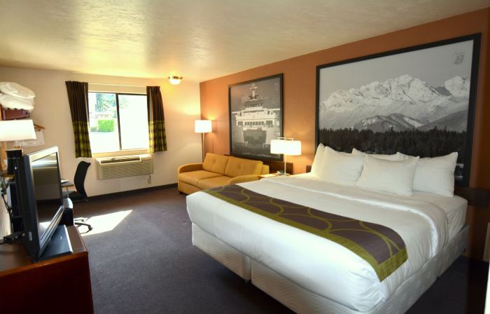 Super 8 by Wyndham Port Angeles at Olympic National Park
