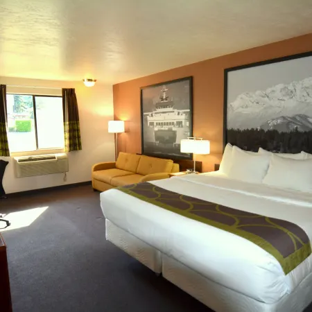 Super 8 by Wyndham Port Angeles at Olympic National Park