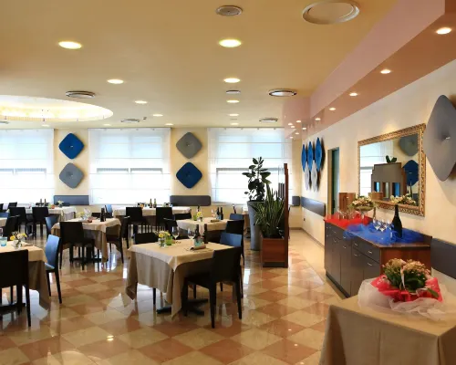 Hotel Eden Makanan Photos