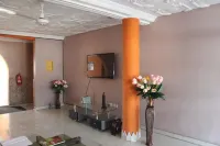 White Stone Lodge Hotels in Adjiringanor