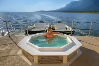 Shayamanzi Houseboats Hotels in North Uthungulu