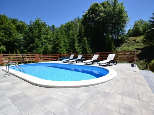 Tranquil Holiday Home in Kvarner with Hot Tub - Homestays