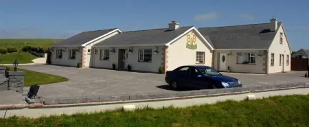 Glasha Meadows Accommodation Отели в г. Клэр