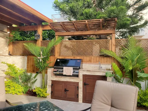 Villa - Sleeps 6 Free Parking & Heated Pool