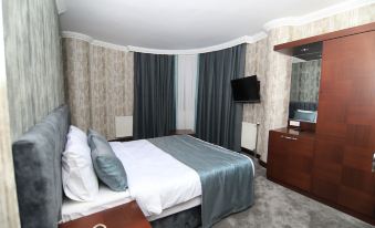 SARDUR HOTEL - Housity